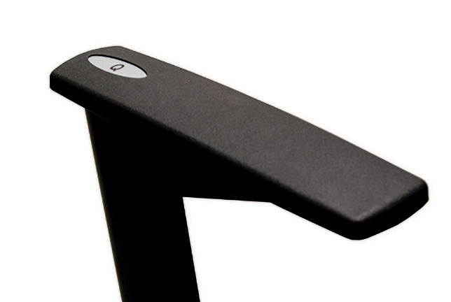 Quattro tradtional fixed seating arm plate