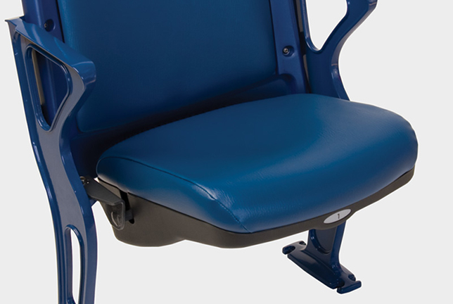 Quattro padded seat for stadium seats