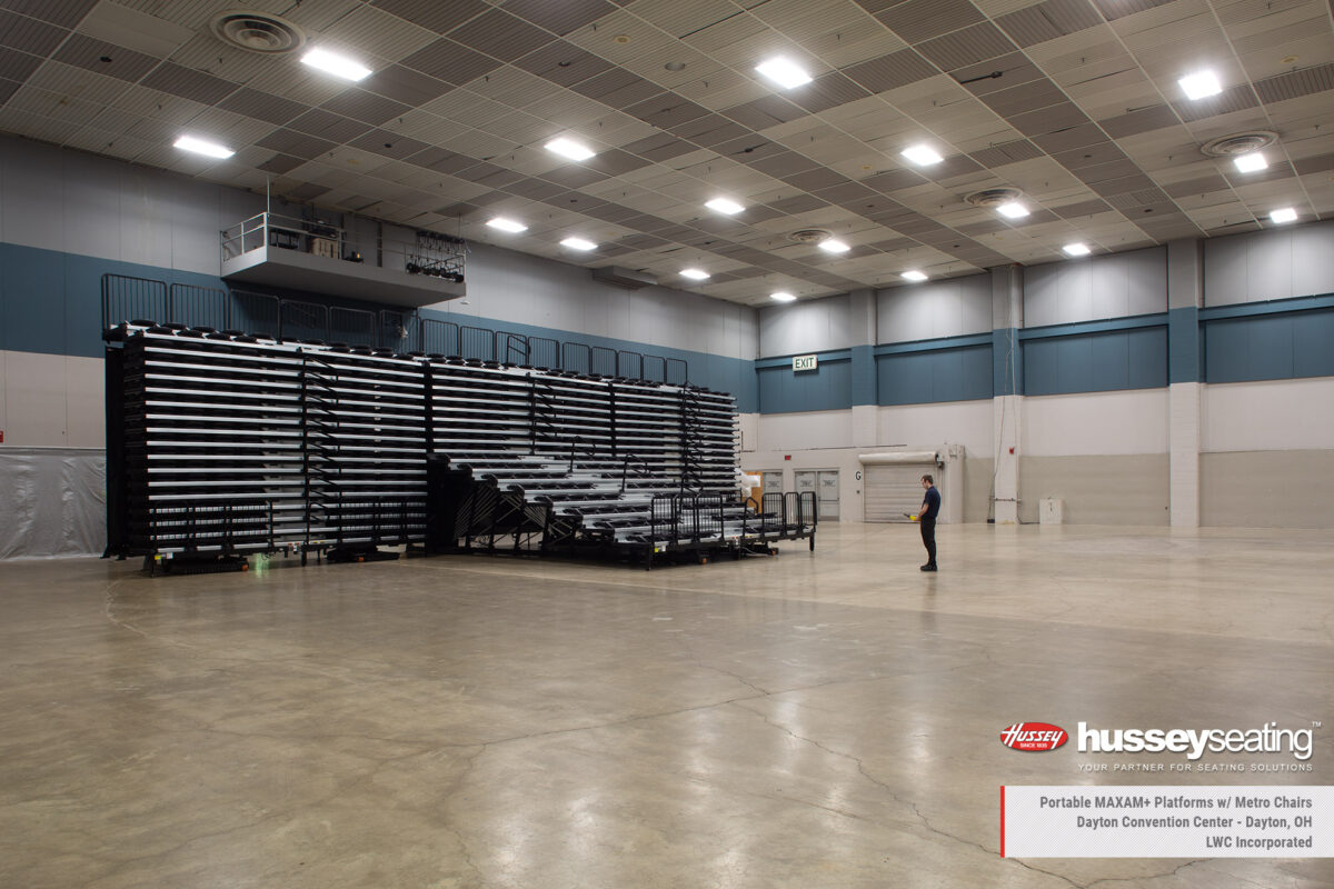 Metro Chair on MAXAM+ telescopic platform